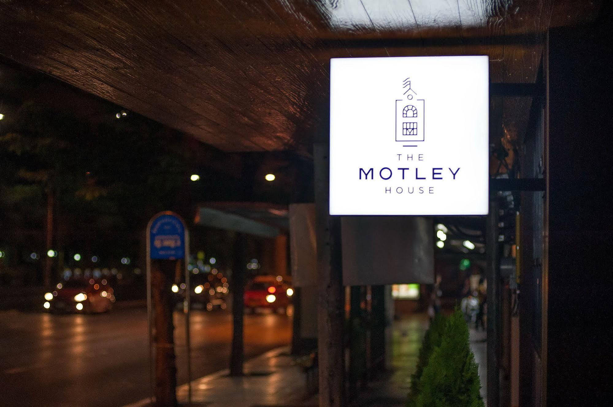 Ostello The Motley House Bangkok Esterno foto